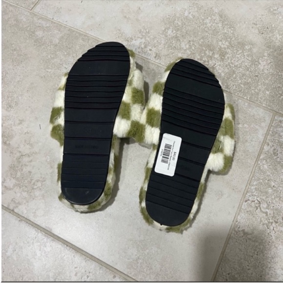 Checkered Fuzzy Slippers - Picture 3 of 4